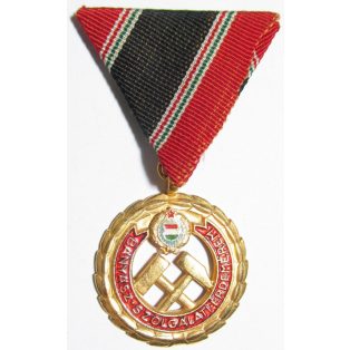 Hungarian Long Service Medal for Miners, Golden Grade,1957
