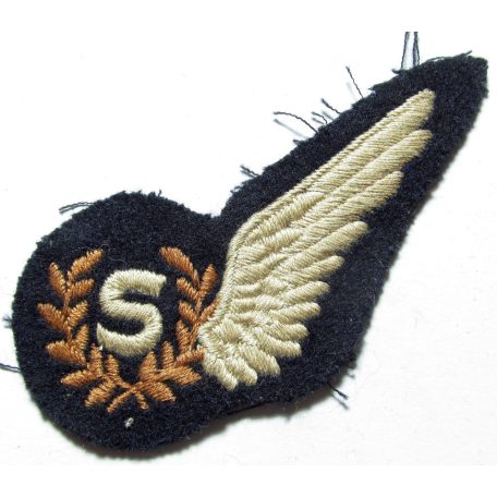 British Royal Air Force RAF Air Signaler Half Wing Brevet Badge 