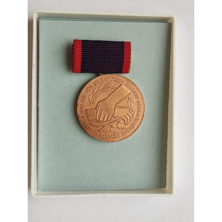 East German Medal for Selfless Action in the Fight Against Disasters