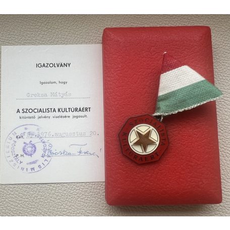 Hungarian cased "For Socialist Culture" Medal with award certificate