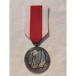   Polish People's Republic Silver Medal for Merit for The Defence of the Country  