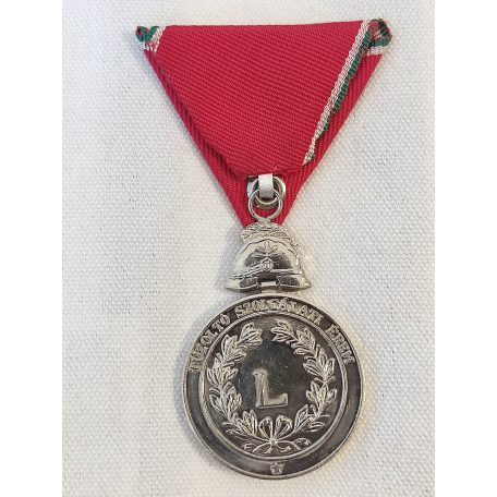 Hungarian Volunteer Firefighter Service Medal L Years