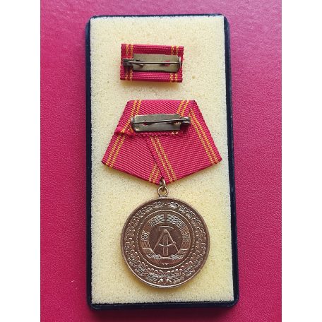 East Germany DDR For 25 Years of Faithful Service Medal with award certificate