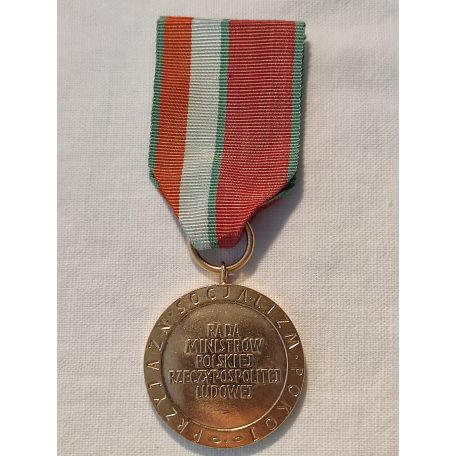 Polish Medal for USSR Peace Guard Badge gold