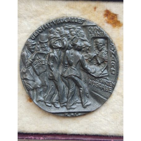 ww1 1915 Sinking of the Lusitania - German Medal in Box and Paper, rare