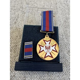   German cased Voluntary Firefighter Medal in Gold for 40 years - Brandenburg