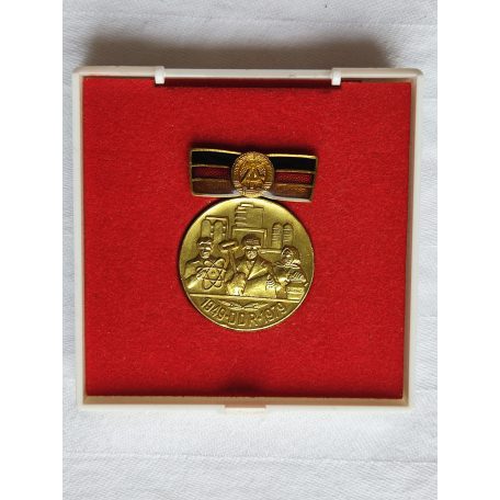 East Germany DDR For merits in the founding and consolidation Medal with award certificate and case