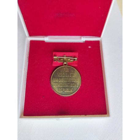 East Germany DDR 1949-1989 Medal of Honor for the 40th Anniversary with award certificate and case