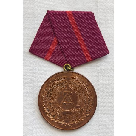 German Civil Defence  Zivilverteidigung der DDR Medal