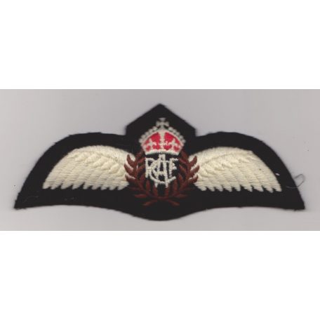 WW2 RCAF Royal Canadian Air Force Pilot's Padded Wings Badge