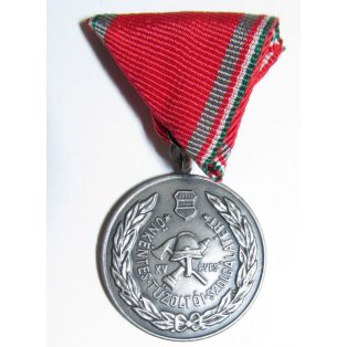 Hungarian For Volunteer Fire Service Medal 15 Year