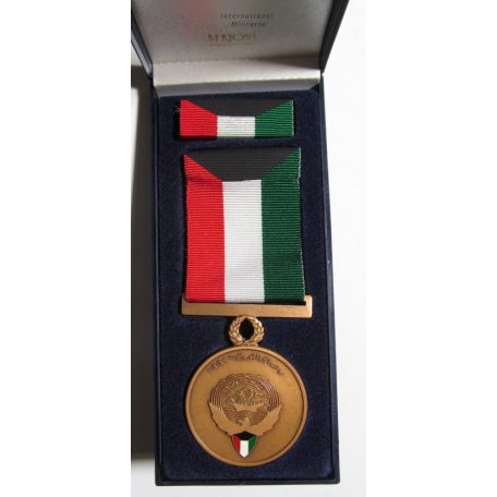 Cased Liberation of KUWAIT Medal Desert Shield Storm Saudi Arabia 1990
