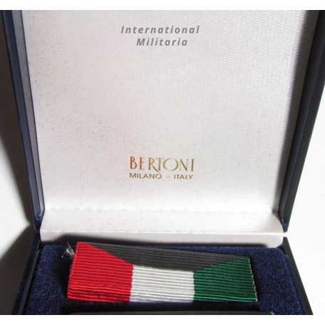 Cased Liberation of KUWAIT Medal Desert Shield Storm Saudi Arabia 1990