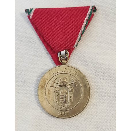 Hungarian Volunteer Firefighter Service Medal XXX Years