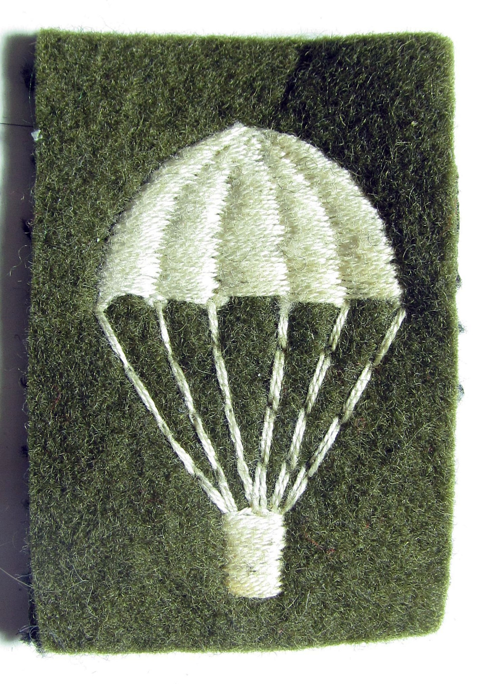 British (United Kingdom) Parachute Army Badge without Wings