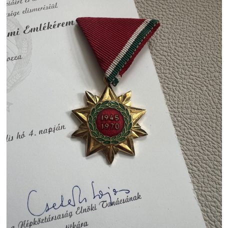 Hungarian WW2 Liberation Jubilee Medal with award certificate