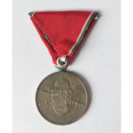 Hungarian WW2 Bronze Bravery Medal - Admiral Horthy type