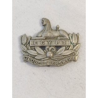 British Gloucestershire Regiment Metal Cap Badge 