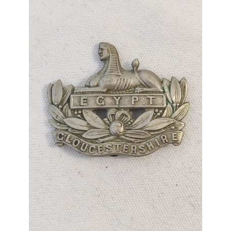 British Gloucestershire Regiment Metal Cap Badge 