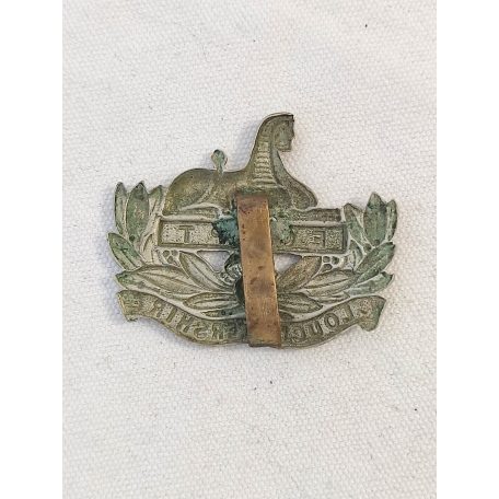 British Gloucestershire Regiment Metal Cap Badge 