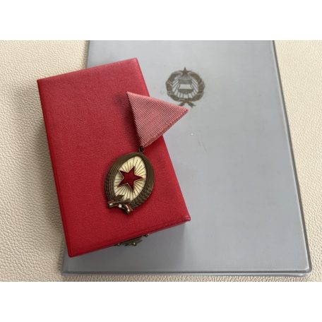 Hungarian Order of Labour, Bronze Grade set with award documents