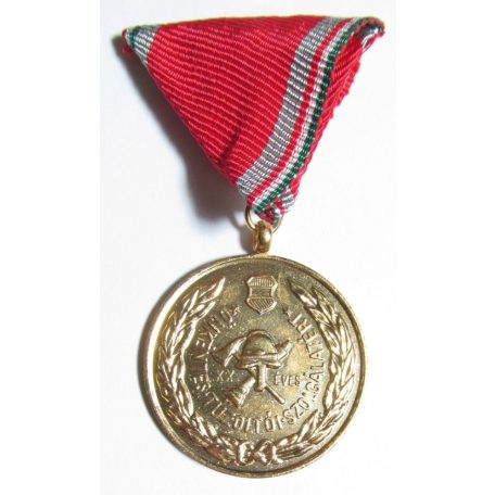 Hungarian For Volunteer Fire Service Medal 20 Year