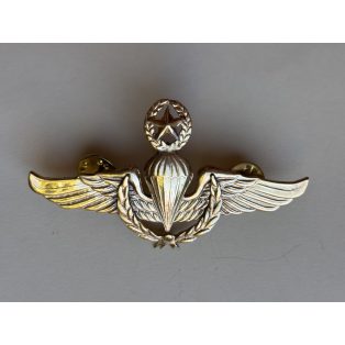 Indonezian Army Brevet Jump Master Madya Badge