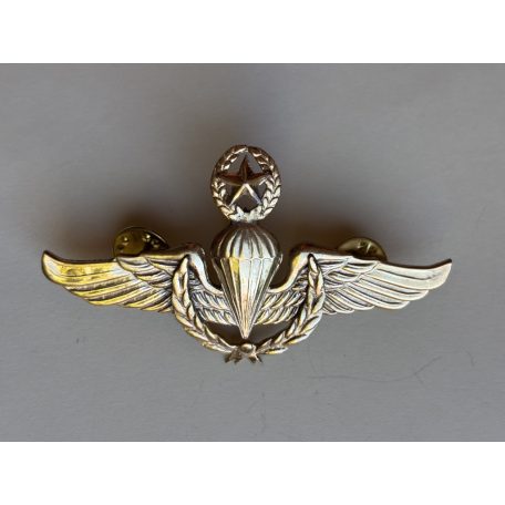 Indonezian Army Brevet Jump Master Madya Badge