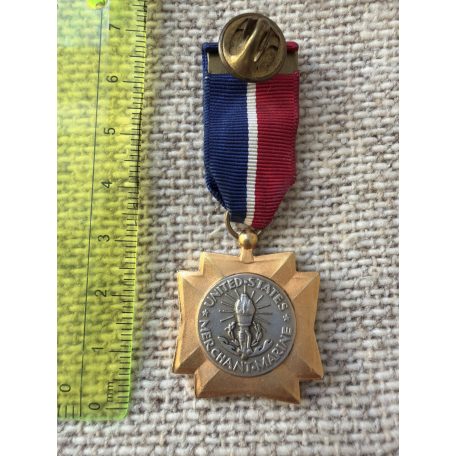 miniature US ww2 MERCHANT MARINE MARINER'S MEDAL
